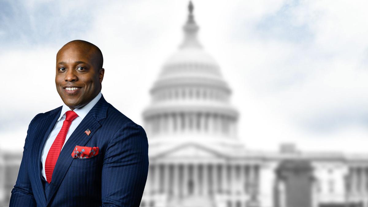 Congressman Hunt with the U.S. Capitol in the background